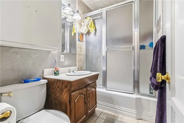 10457 Variel Avenue, Chatsworth, California 91311