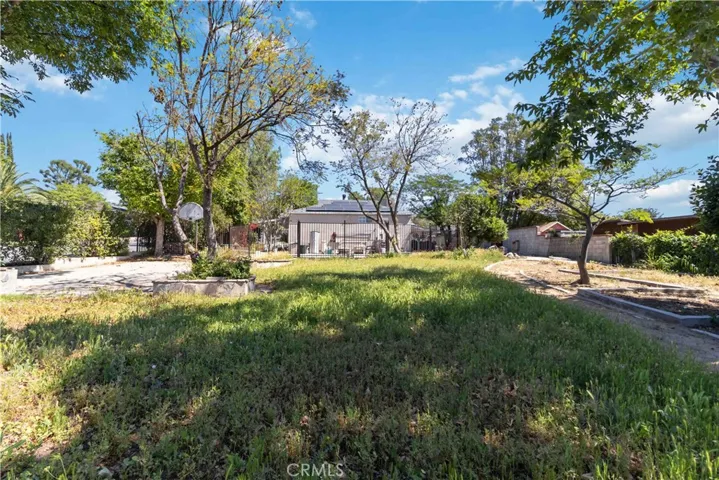 10457 Variel Avenue, Chatsworth, California 91311
