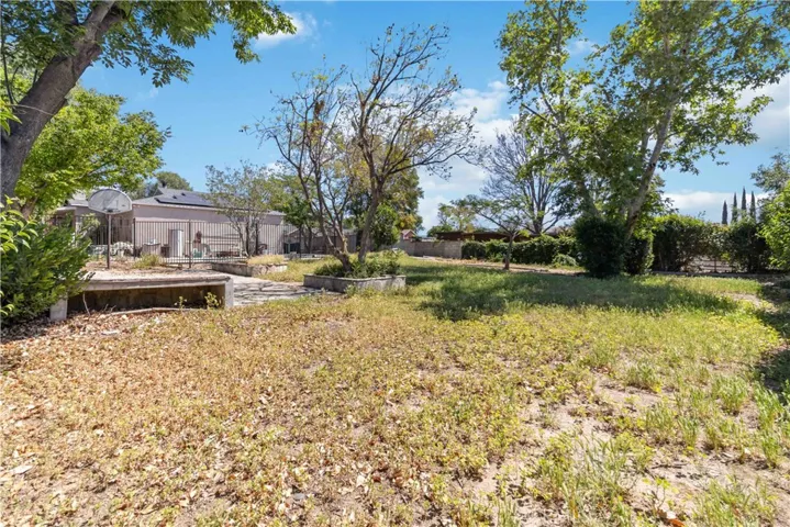 10457 Variel Avenue, Chatsworth, California 91311