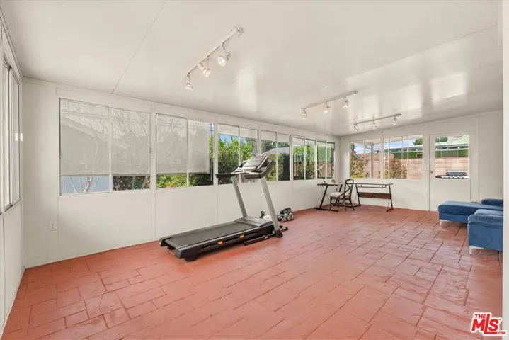 9313 Hayvenhurst Avenue, North Hills, California 91343