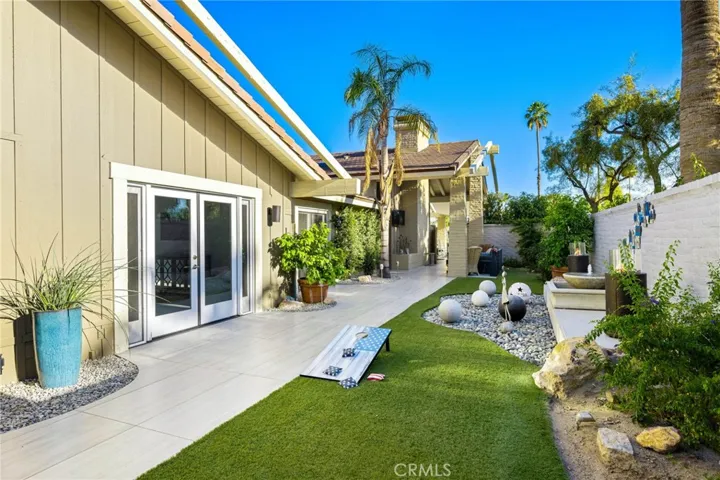 side yard