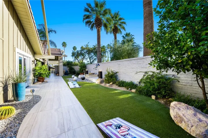 Coveted private side yard