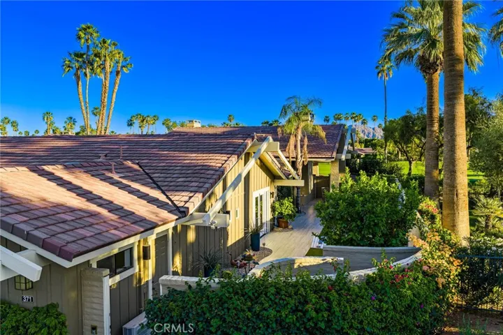 Showing side yard