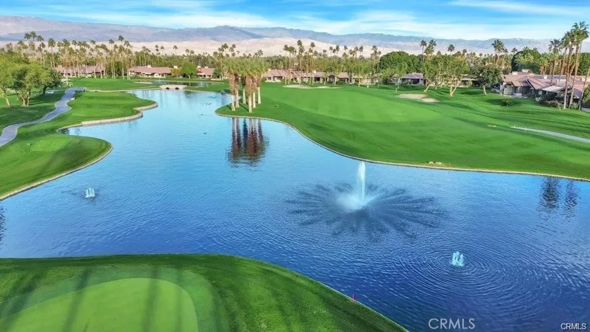 27 holes of golf & 44 pools and lakes at The Lakes CC
