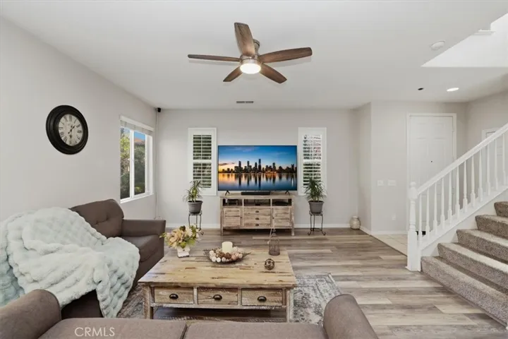7205 Enclave, Eastvale, California 92880