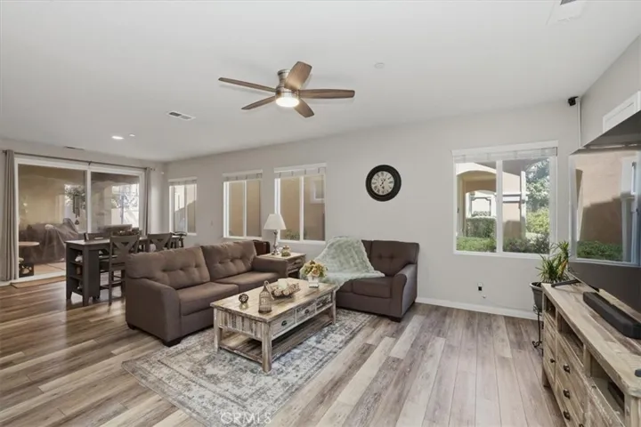 7205 Enclave, Eastvale, California 92880