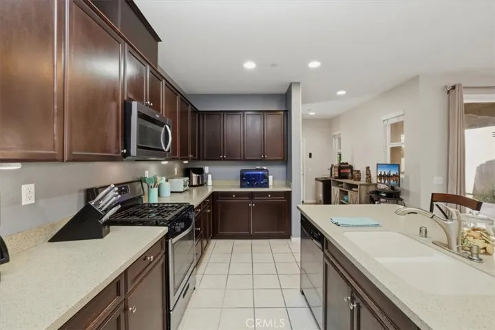 7205 Enclave, Eastvale, California 92880