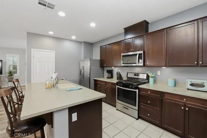 7205 Enclave, Eastvale, California 92880
