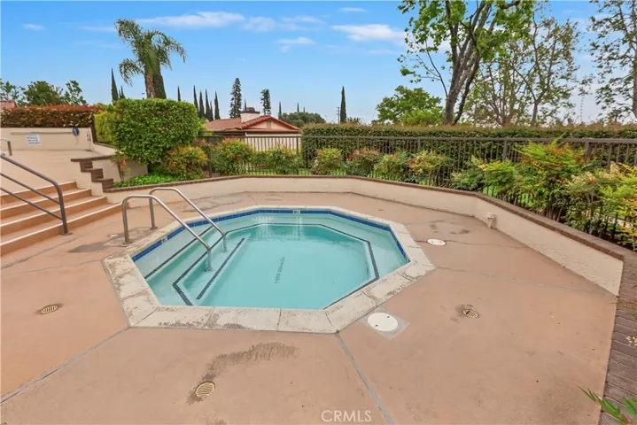 880 El Mirador, Upland, California 91784
