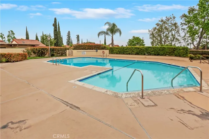880 El Mirador, Upland, California 91784