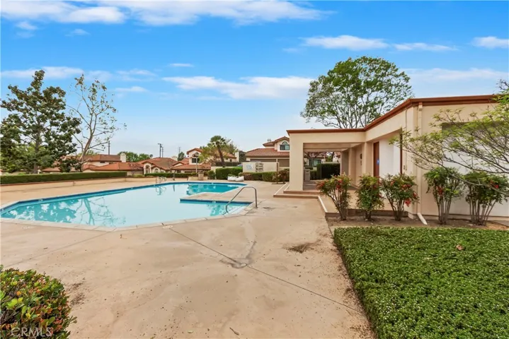 880 El Mirador, Upland, California 91784