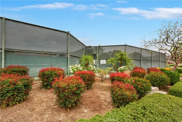 880 El Mirador, Upland, California 91784