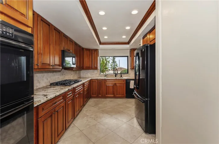 Massive counter & storage space in kitchen