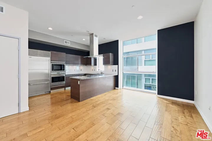 3119 Via Dolce 302, Marina Del Rey, California 90292