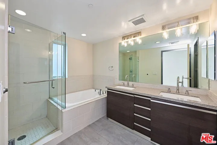 3119 Via Dolce 302, Marina Del Rey, California 90292