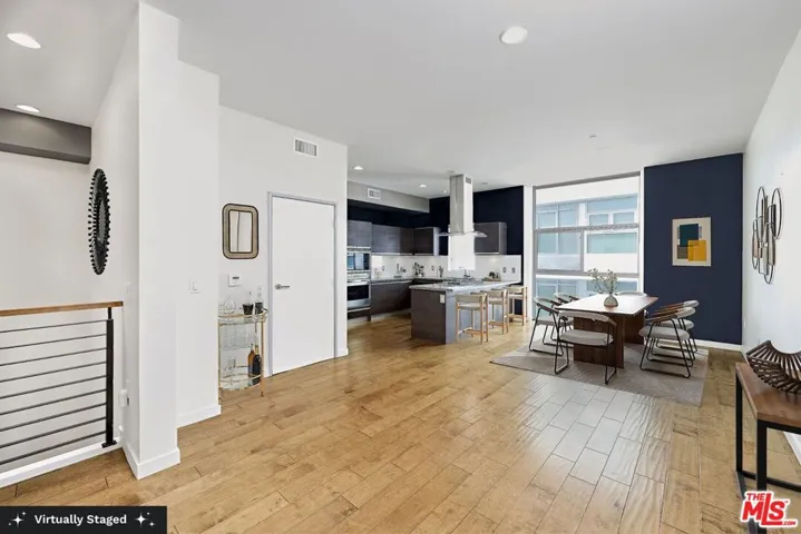 3119 Via Dolce 302, Marina Del Rey, California 90292