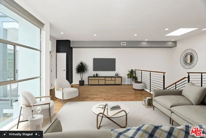3119 Via Dolce 302, Marina Del Rey, California 90292