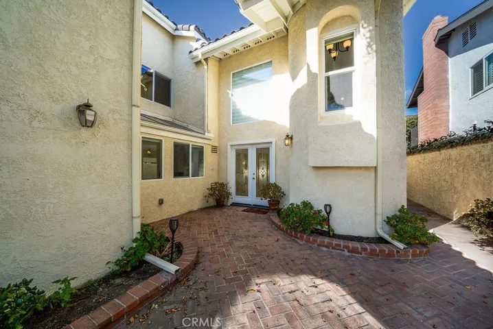Enclosed Front Courtyard
