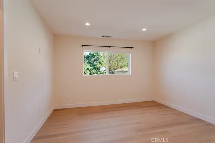 10425 Pinyon Avenue, Tujunga, California 91042