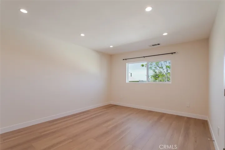 10425 Pinyon Avenue, Tujunga, California 91042