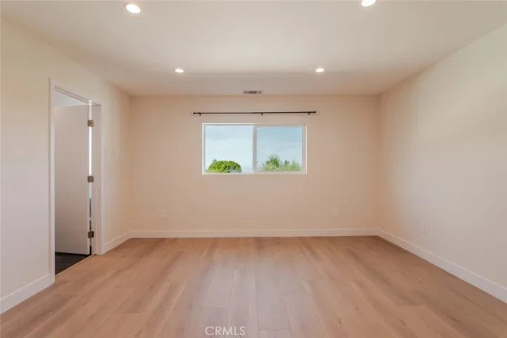 10425 Pinyon Avenue, Tujunga, California 91042