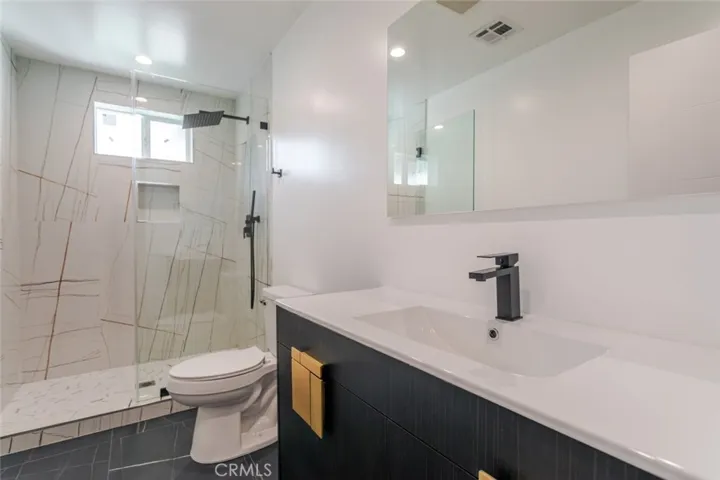 10425 Pinyon Avenue, Tujunga, California 91042