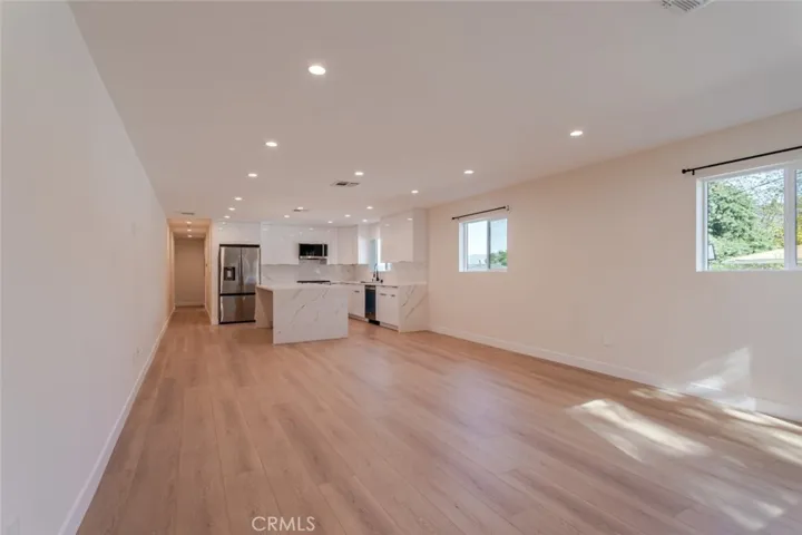 10425 Pinyon Avenue, Tujunga, California 91042