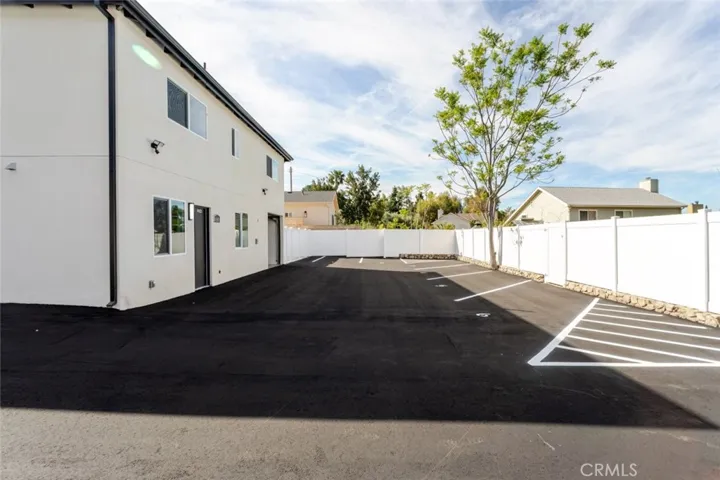 10425 Pinyon Avenue, Tujunga, California 91042