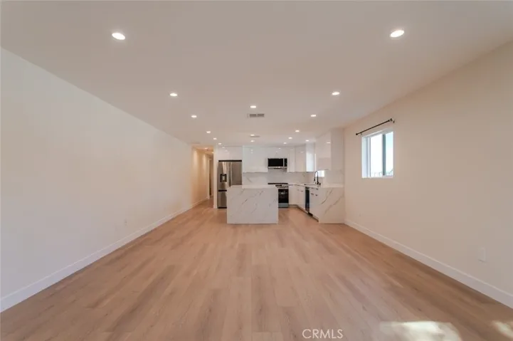 10425 Pinyon Avenue, Tujunga, California 91042