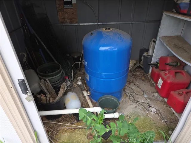 Pump house shed inside.
