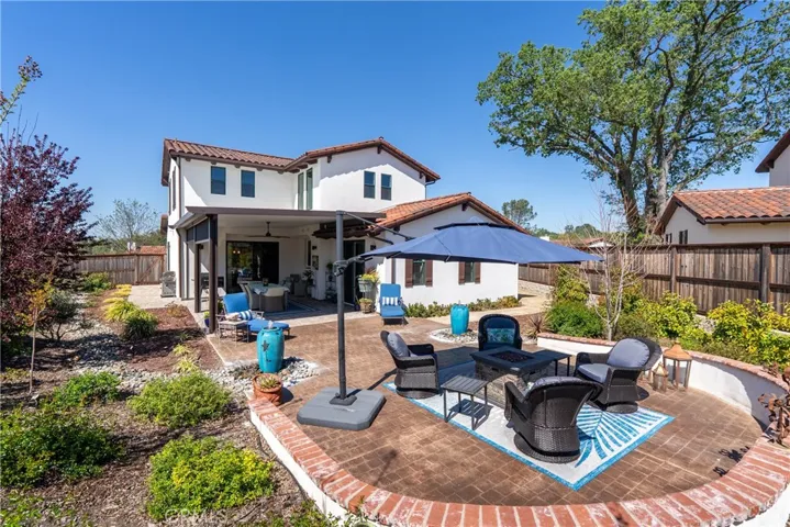9300 Via Castillo, Atascadero, California 93422