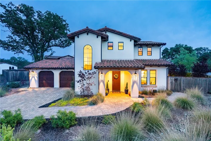 9300 Via Castillo, Atascadero, California 93422