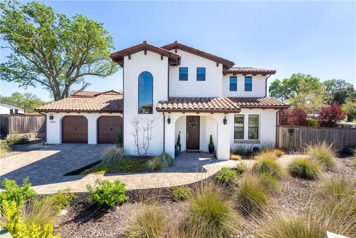 9300 Via Castillo, Atascadero, California 93422