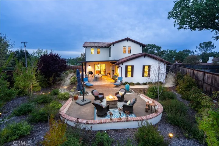 9300 Via Castillo, Atascadero, California 93422