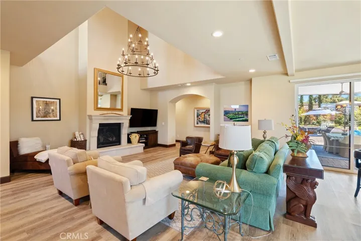 9300 Via Castillo, Atascadero, California 93422