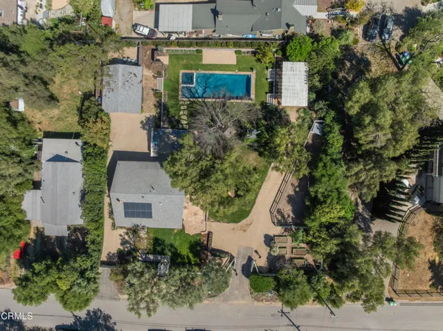 2485 Park St Web-47