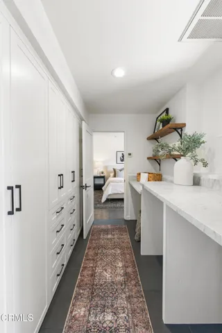 2485 Park St Web-42