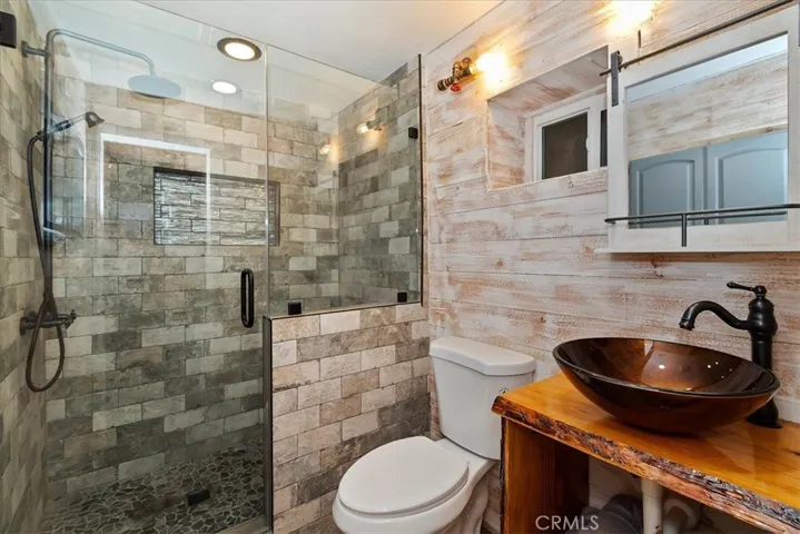 770 Cottage Grove, Lake Arrowhead, California 92352