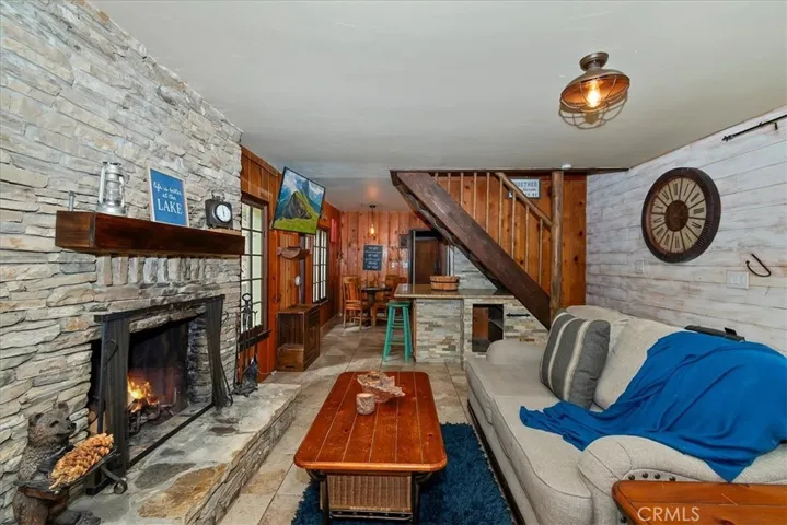 770 Cottage Grove, Lake Arrowhead, California 92352