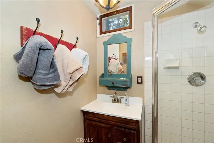 770 Cottage Grove, Lake Arrowhead, California 92352