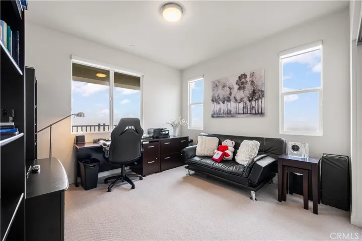 1068 Hampton, Costa Mesa, California 92627