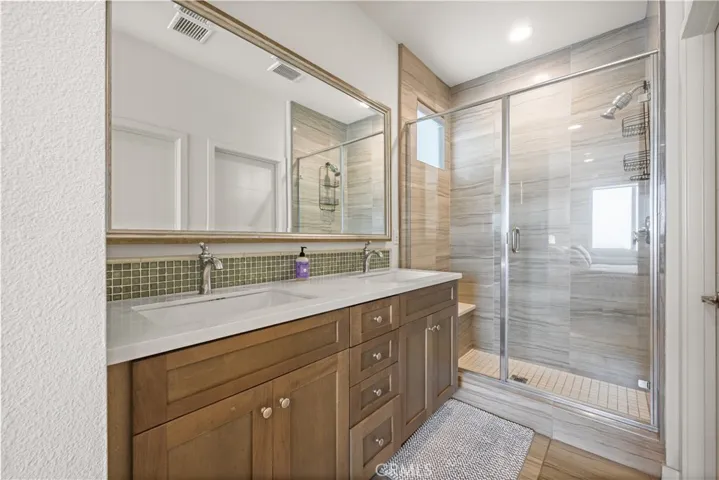 1068 Hampton, Costa Mesa, California 92627