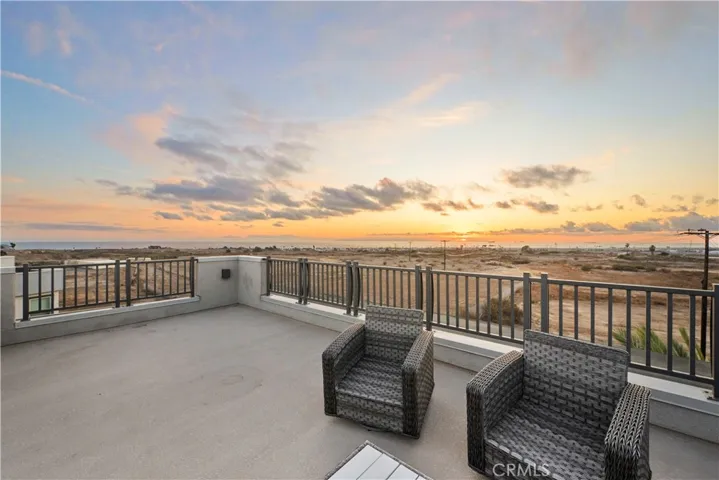 1068 Hampton, Costa Mesa, California 92627