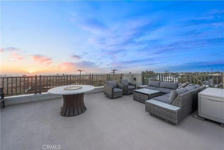 1068 Hampton, Costa Mesa, California 92627