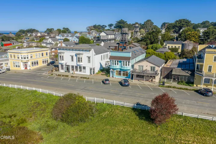 Mendocino Main Street Frontge