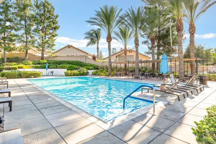 HOA - pool
