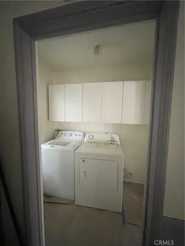 14315 Burbank 1/2, Van Nuys, California 91401