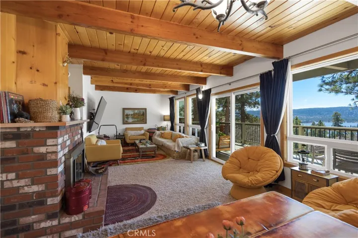 39563 Raccoon Drive, Fawnskin, California 92333