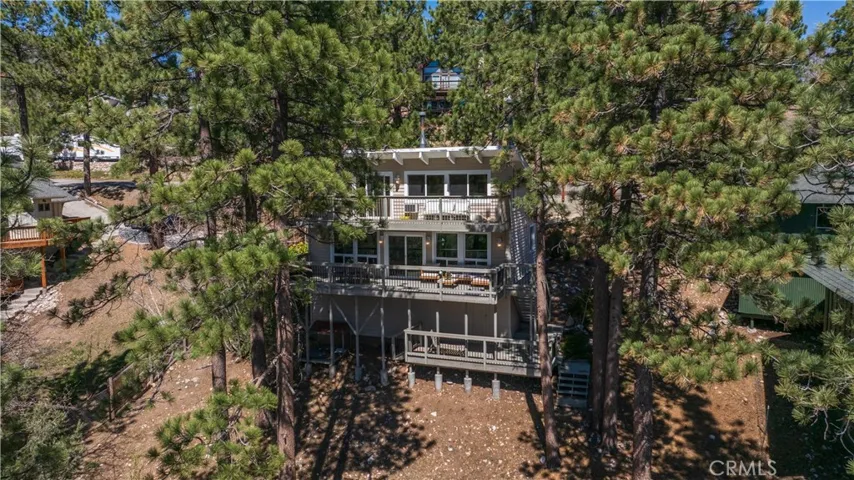 39563 Raccoon Drive, Fawnskin, California 92333