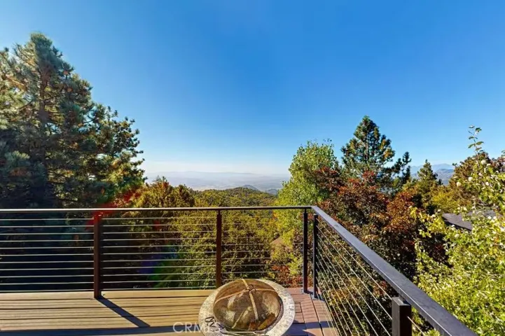 Metal railing was installed in 2022